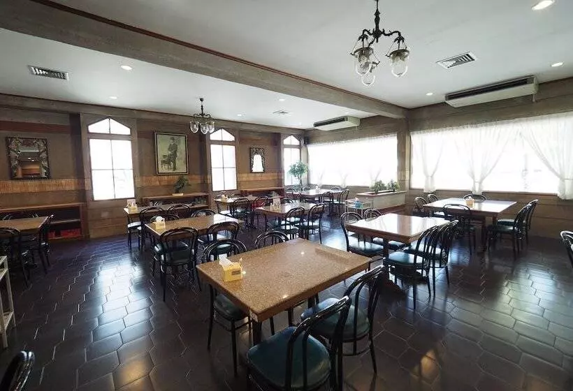 Pachara Hotel And Restaurant