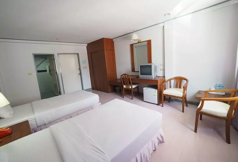 Pachara Hotel And Restaurant