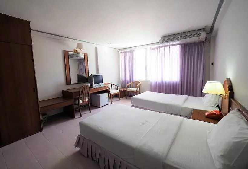 Pachara Hotel And Restaurant