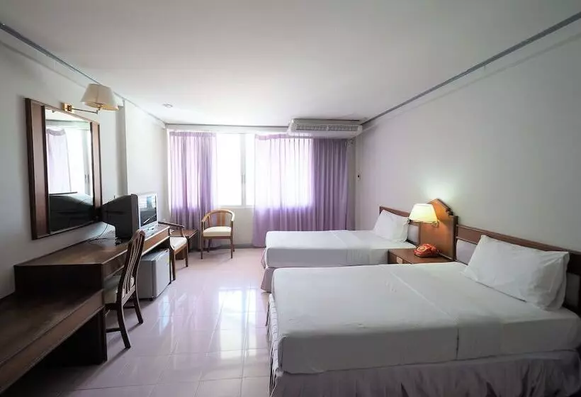 Pachara Hotel And Restaurant