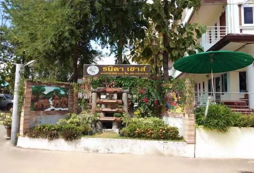 Hotelli Ranida House