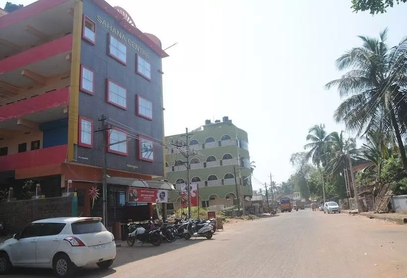 ホテル Sahana Palace
