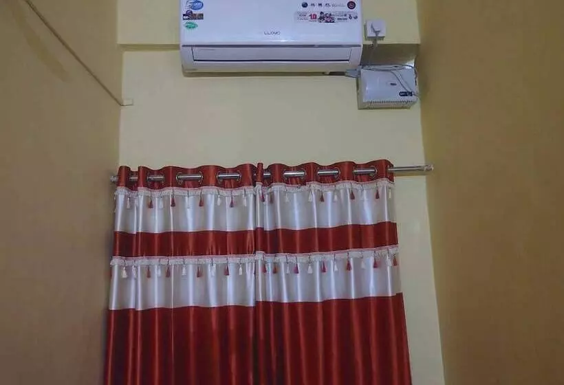 ホテル Sahana Palace