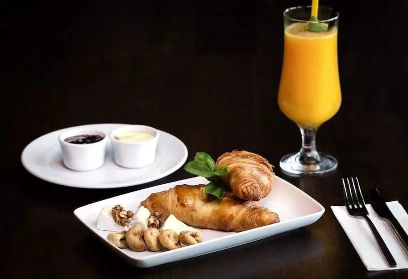 Hotelli The Frontier