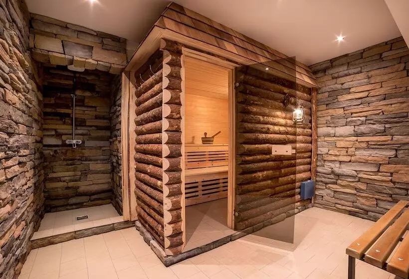 Hotelli The Frontier