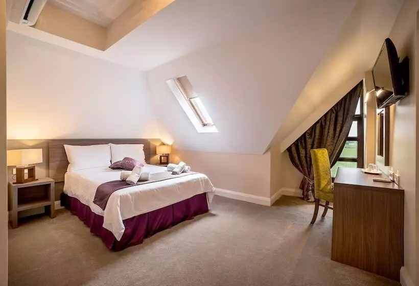 Hotelli The Frontier