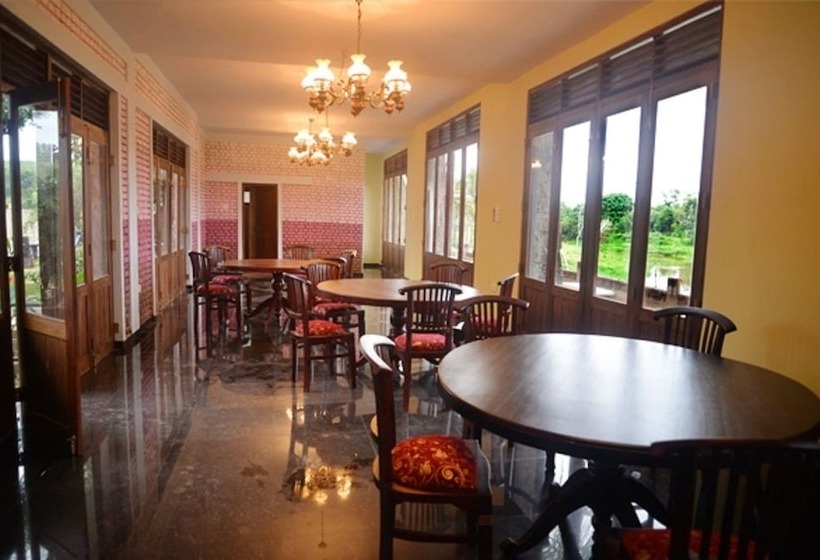 فندق White Peacocks And Birds Resort