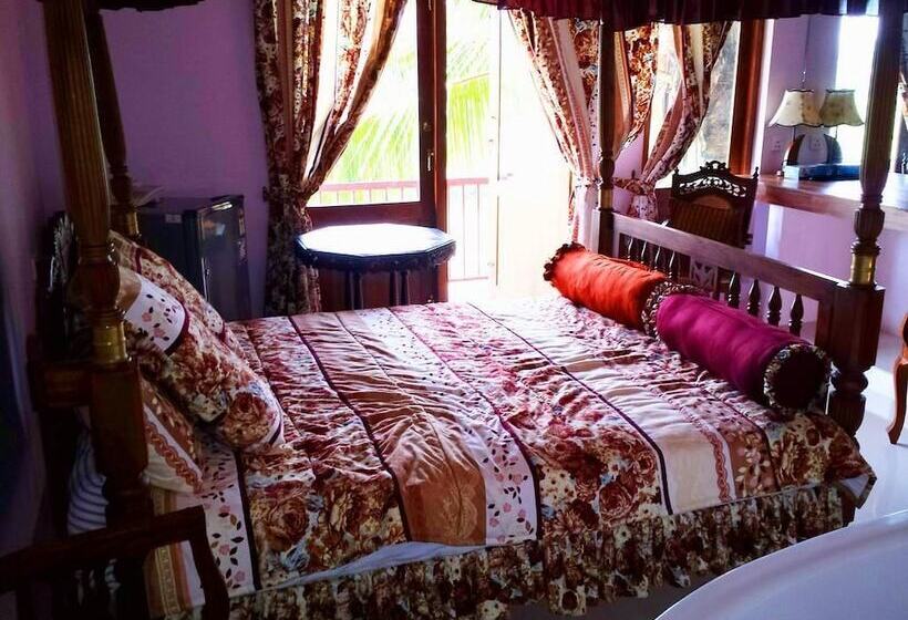 فندق White Peacocks And Birds Resort