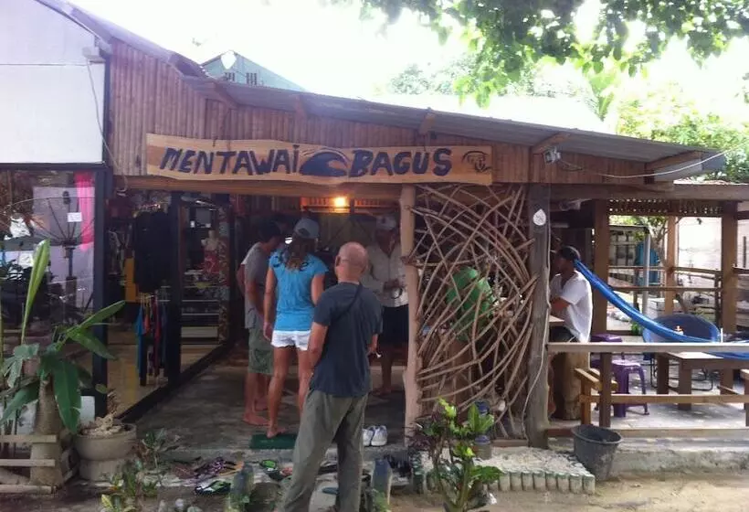 Mentawai Bagus   Hostel