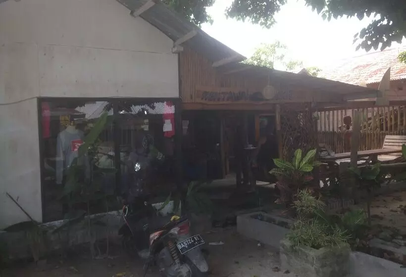 Mentawai Bagus   Hostel