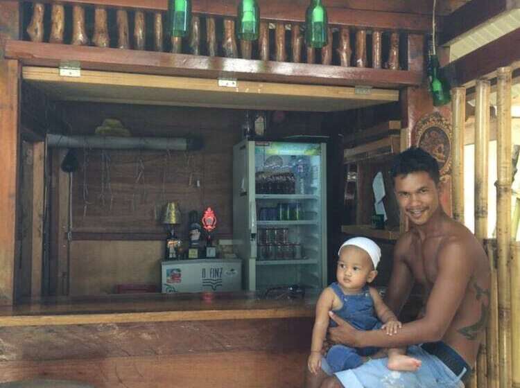 Mentawai Bagus   Hostel