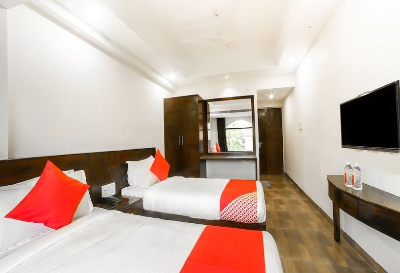 Oyo 16096 Flagship Purushottam Hotel Mapusa