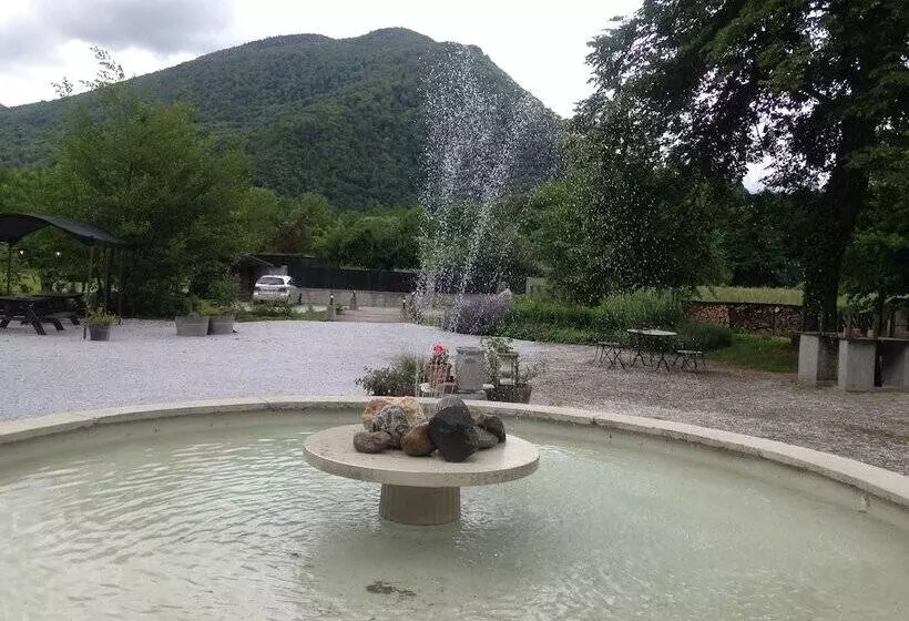 Majatalo Château Serre Barbier