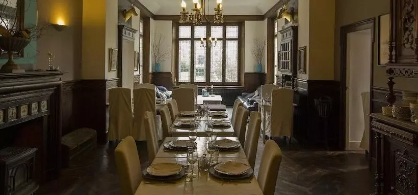 Majatalo Château Serre Barbier