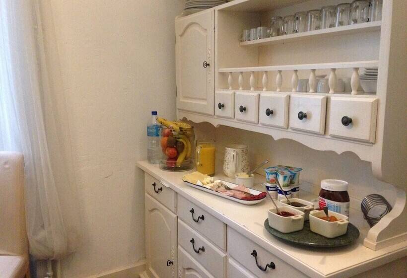 بنسيون Château Serre Barbier