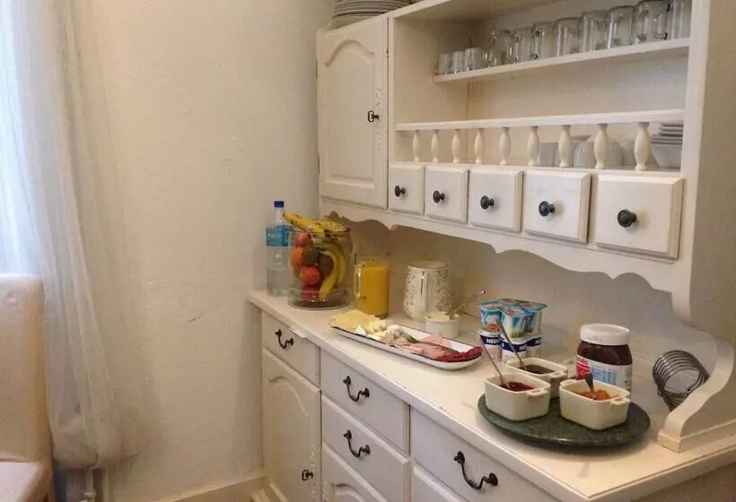 Majatalo Château Serre Barbier