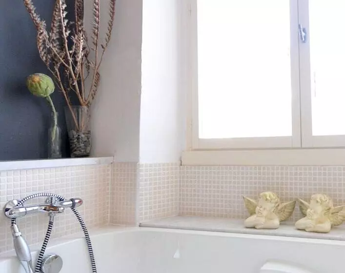 Majatalo Château Serre Barbier