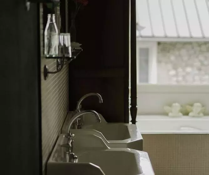 Majatalo Château Serre Barbier