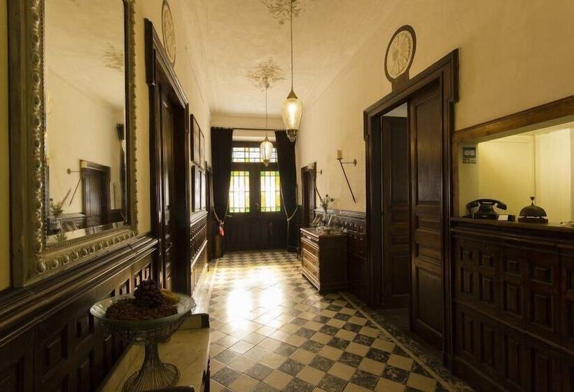 بنسيون Château Serre Barbier