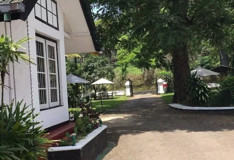 Majatalo Heritage Pusellawa Bungalow