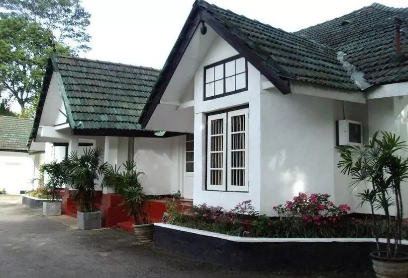Majatalo Heritage Pusellawa Bungalow