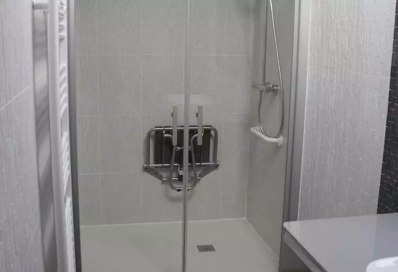 Majatalo L'abri Cotier