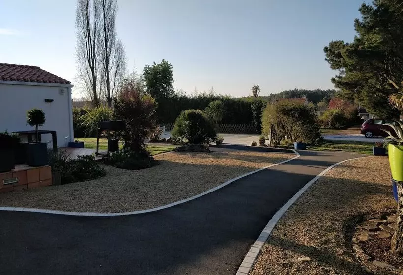 Majatalo L'abri Cotier