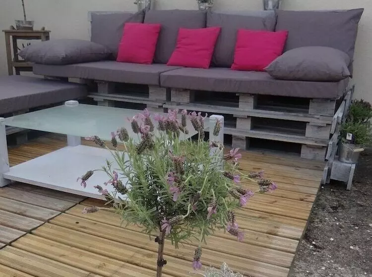 Majatalo Le Grillage A Poules