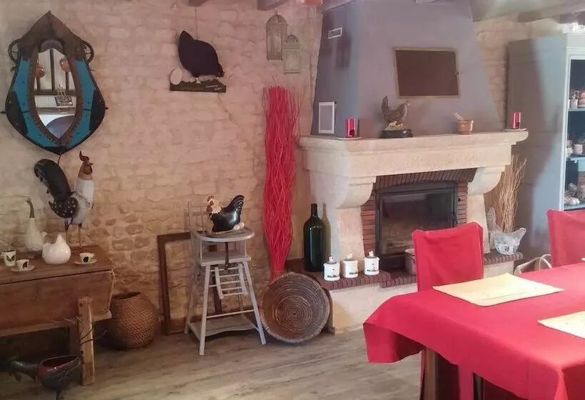 Majatalo Le Grillage A Poules