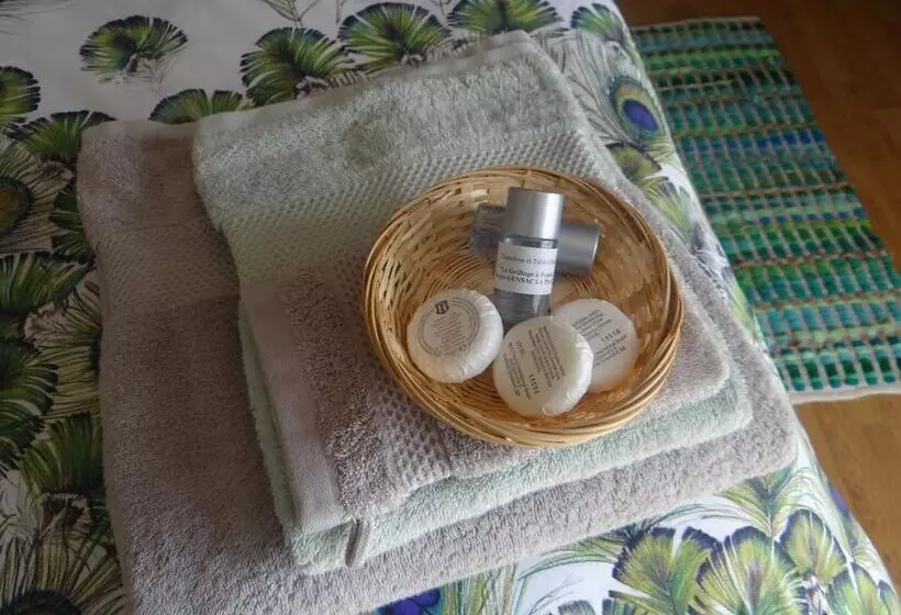 Majatalo Le Grillage A Poules