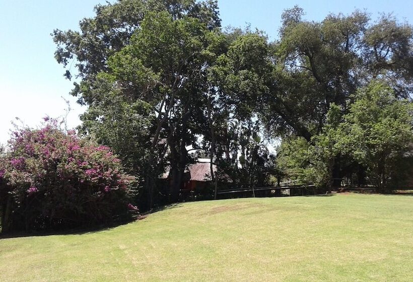 פנסיון Ledges Retreat