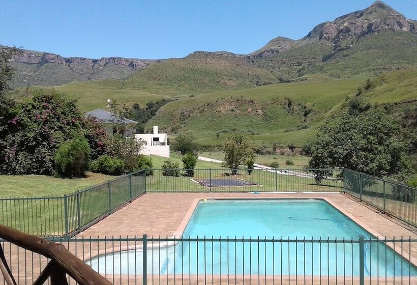 פנסיון Ledges Retreat