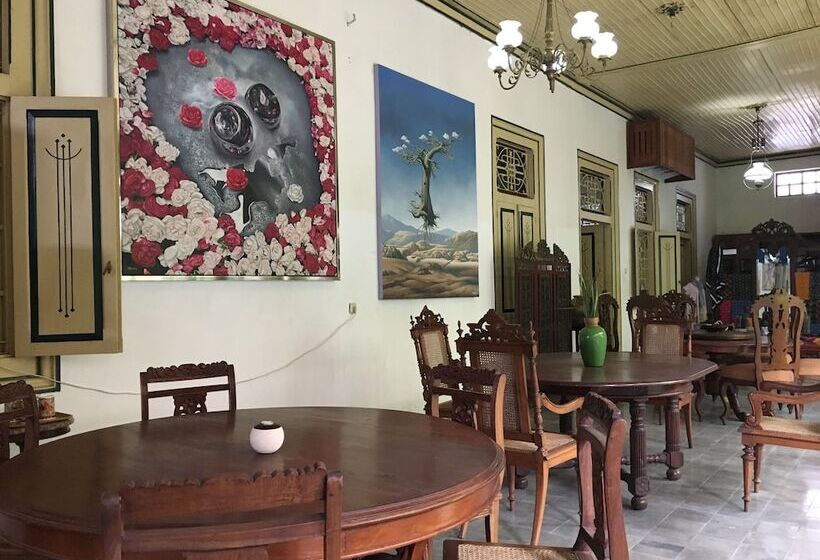 بنسيون Ndalem Natan Royal Heritage