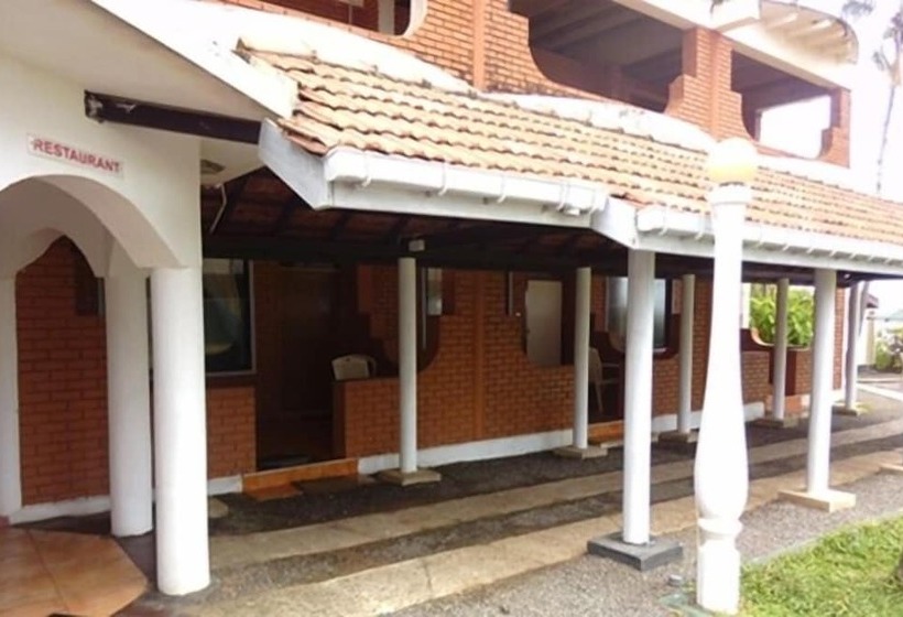 بنسيون Ninnada Beach