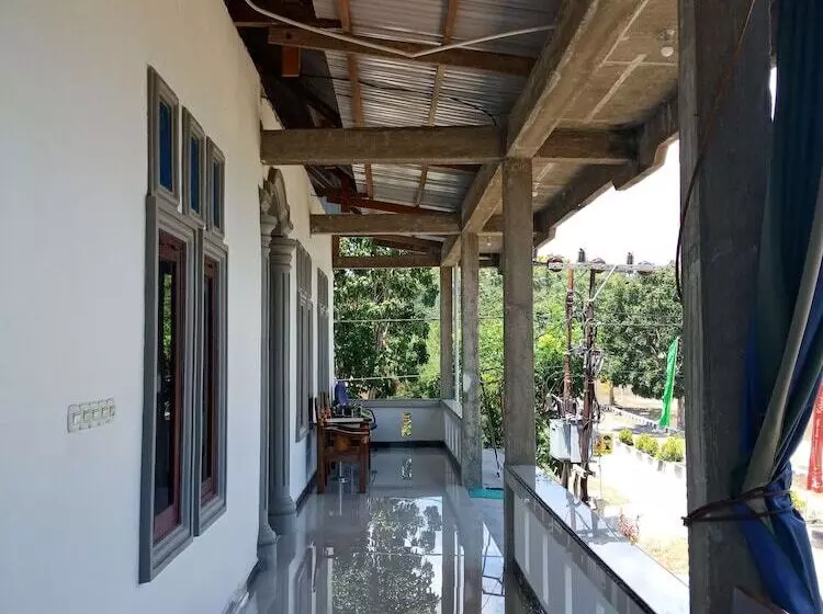 Majatalo Wakatobi Dive Inn