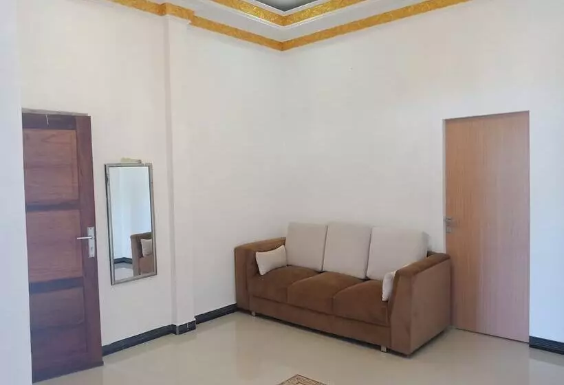 Majatalo Wakatobi Dive Inn