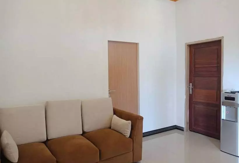 Majatalo Wakatobi Dive Inn