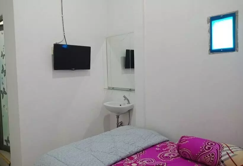 Majatalo Wakatobi Dive Inn