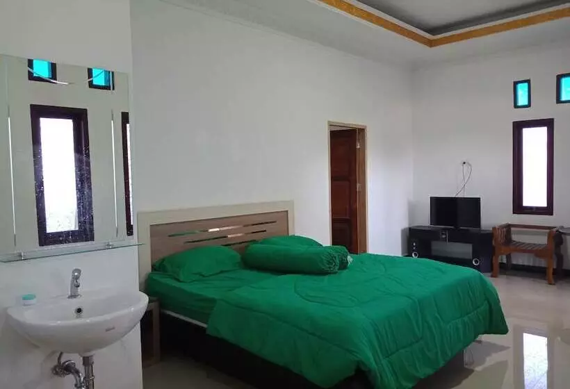 Majatalo Wakatobi Dive Inn