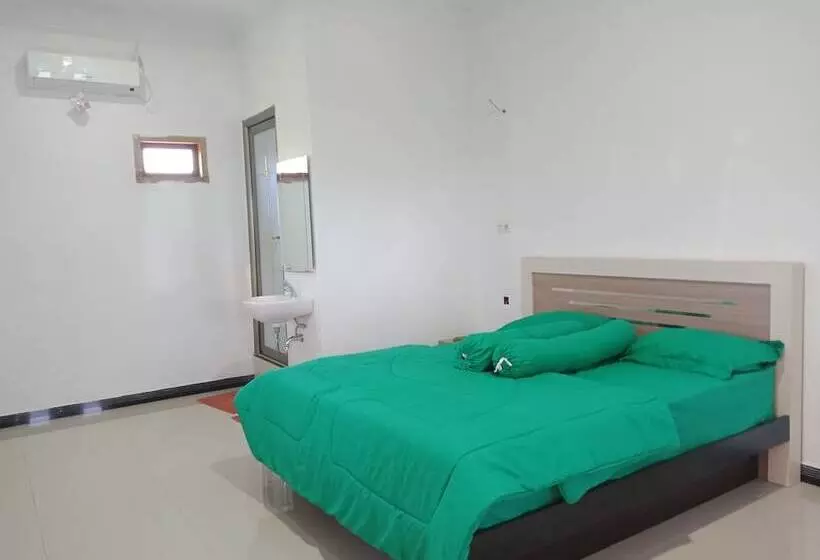 Majatalo Wakatobi Dive Inn