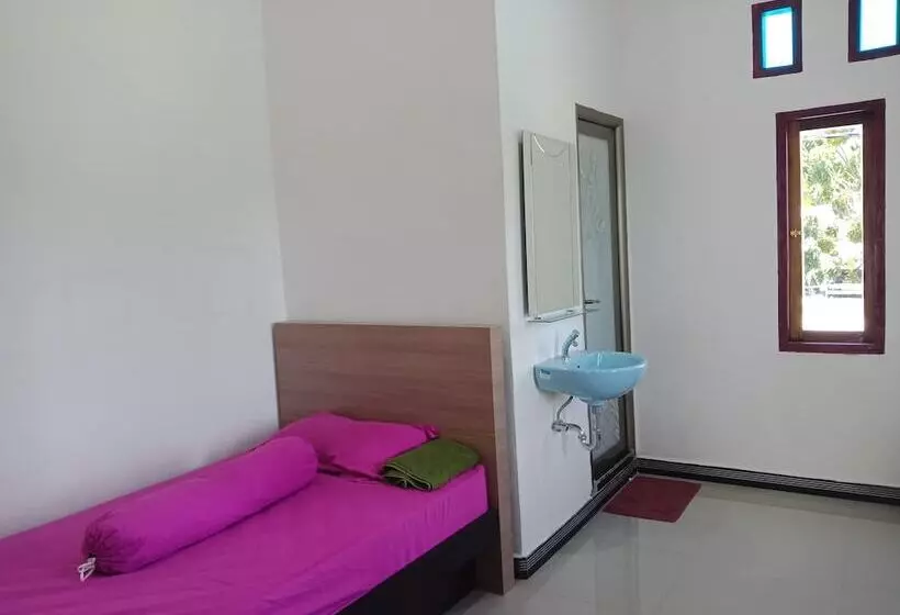 Majatalo Wakatobi Dive Inn