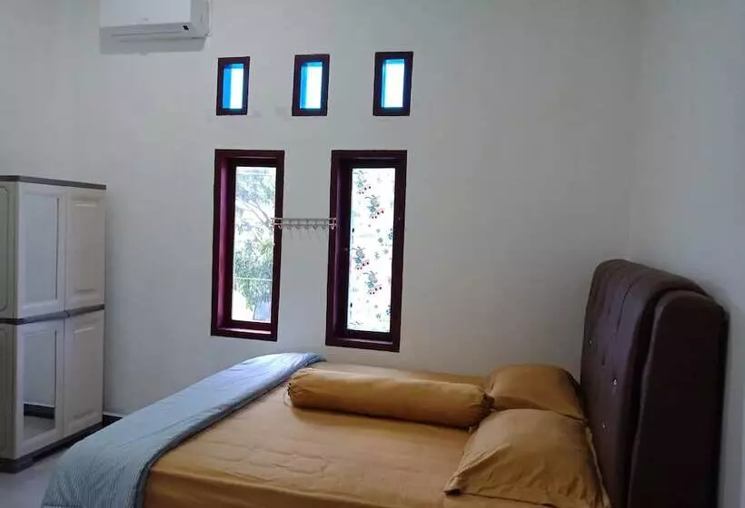 Majatalo Wakatobi Dive Inn