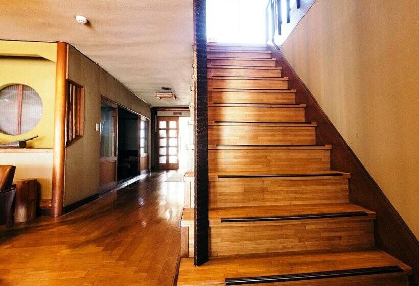 Kashiwaya Ryokan Guesthouse&sharedhouse Hostel