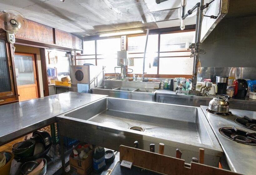 Kashiwaya Ryokan Guesthouse&sharedhouse Hostel