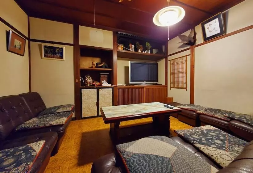 Kashiwaya Ryokan Guesthouse&sharedhouse   Hostel