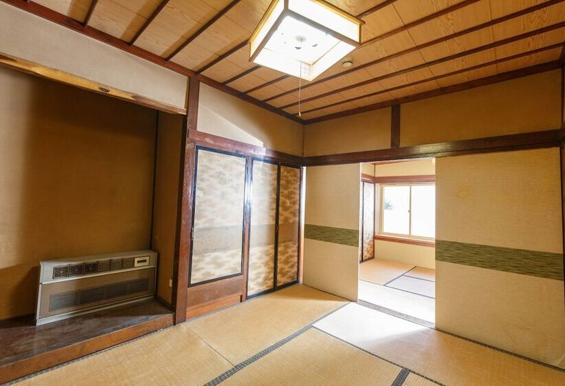 Kashiwaya Ryokan Guesthouse&sharedhouse Hostel