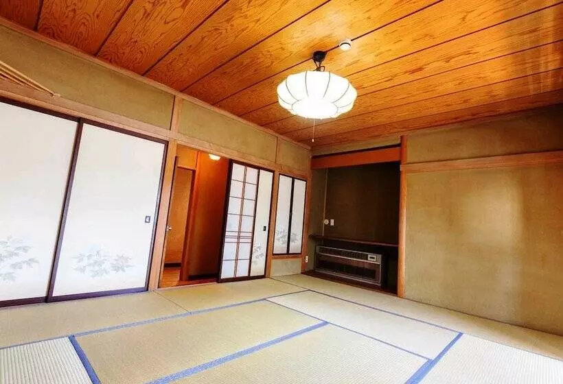 Kashiwaya Ryokan Guesthouse&sharedhouse   Hostel