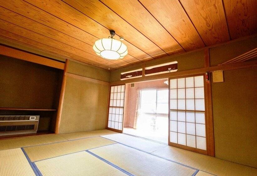 Kashiwaya Ryokan Guesthouse&sharedhouse Hostel