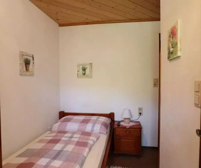 Aamiaismajoitus (B&B) Urlaub Am Bauernhof Feldbauer