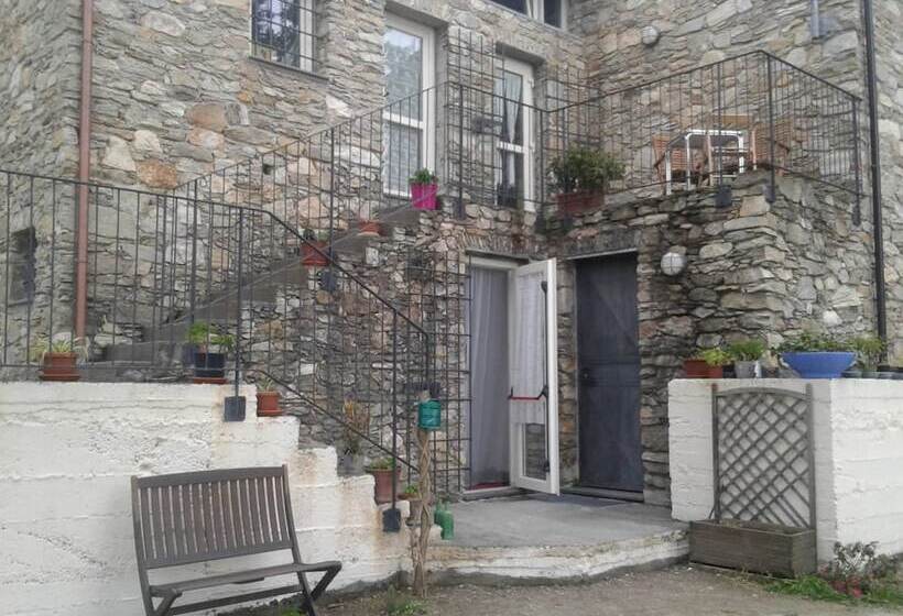 Хостел Rifugio Escursionistico Cascina Porro